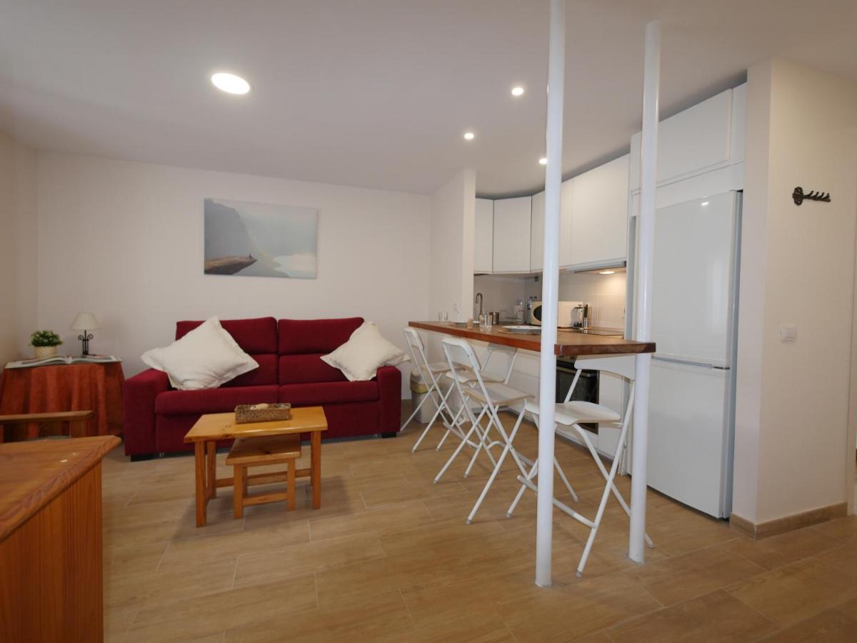 Petite Maison, * La Laguna (Tenerife)